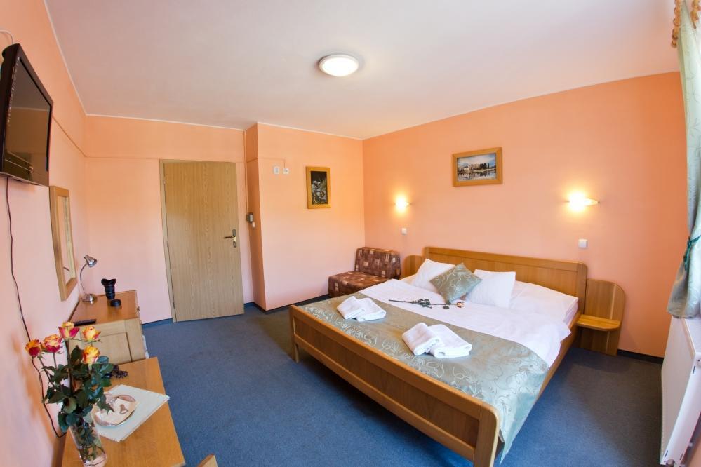 Hotel Gobor Vitanová Buitenkant foto