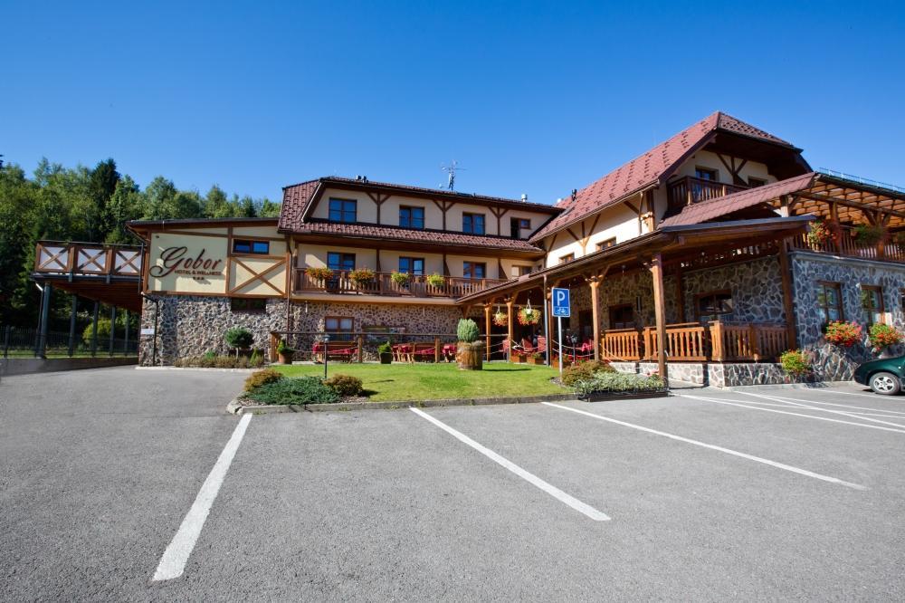 Hotel Gobor Vitanová Buitenkant foto